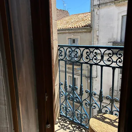 Appartement Setois Style, Charm And Comfort