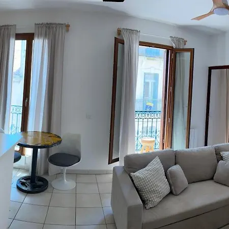 Setois Style, Charm And Comfort *